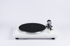 EAT B SHARP TURNTABLE W ORTOFON 2M BLUE CART GLOSS WHITE OR PIANO BLACK